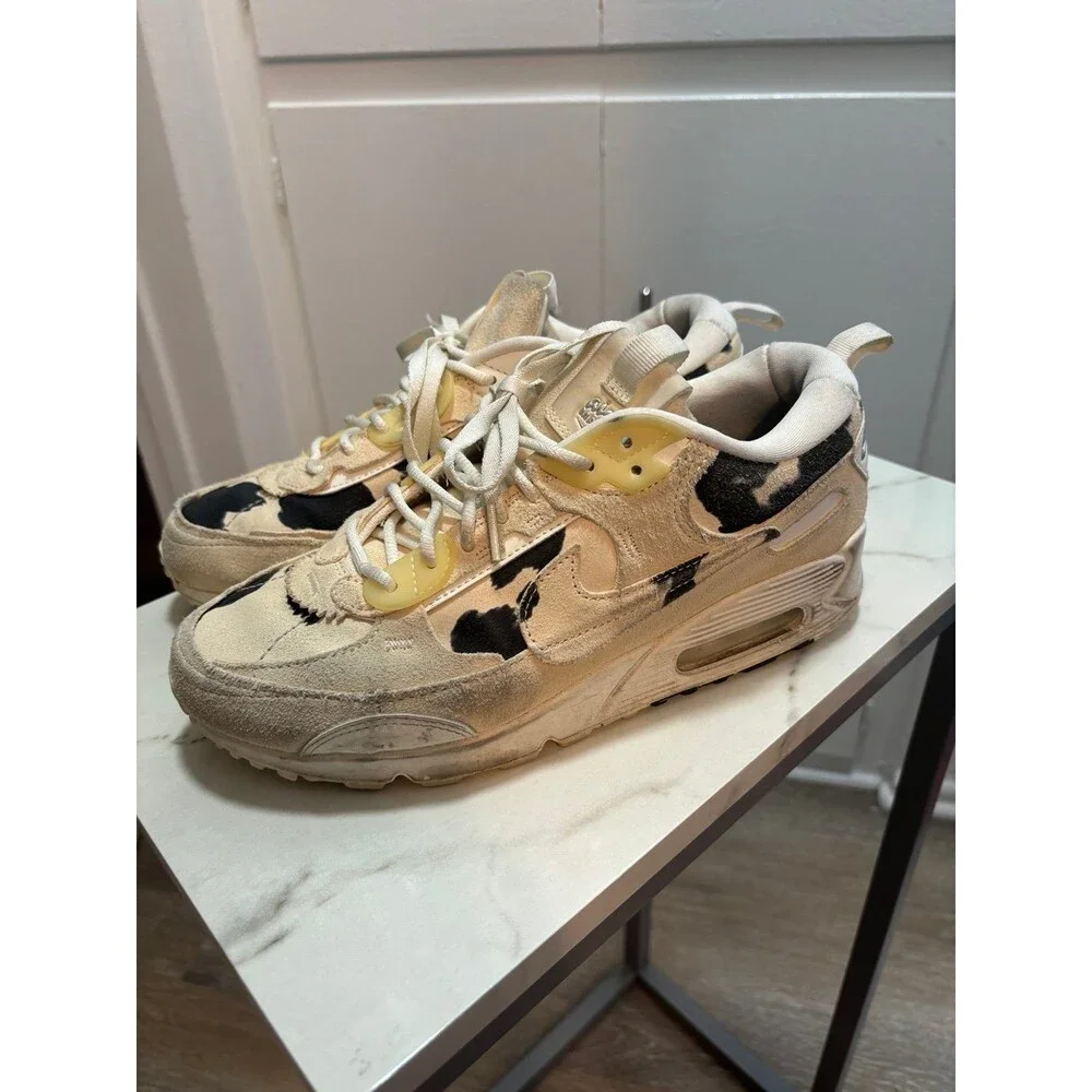 Nike WMNS AIR MAX 90 FUTURA 'COW PRINT' size 9